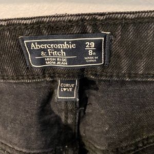 Black high rise mom jeans. Curve love. Abercrombie and Fitch. Size 29, 8.
